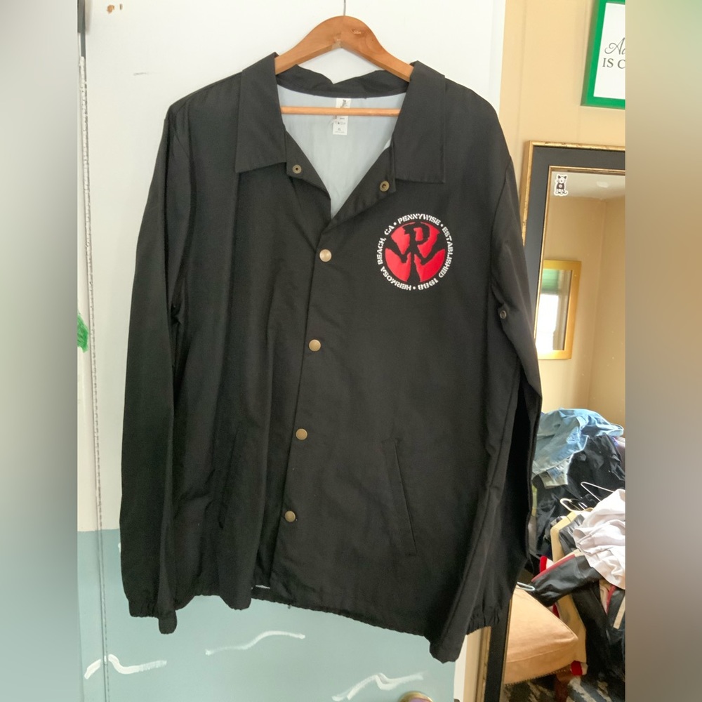Pennywise rain jacket Mens XL